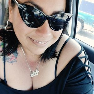 Meet your Posher, Joan marie